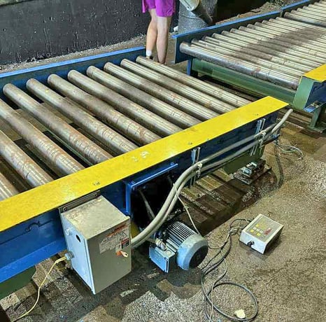 20000 lb. Braner Conveyor, banding line, (2) sections of storage conveyor, 4" diameter x 52" face rolls - Image 7