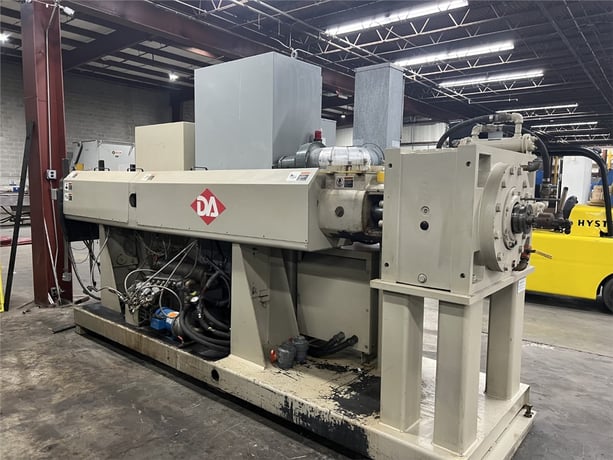 4.5" Diamond Multimax America, extruder, 32:1 L/D, 200 HP, 52" centerline, hopper & barrel clamp, 2004 - Image 10