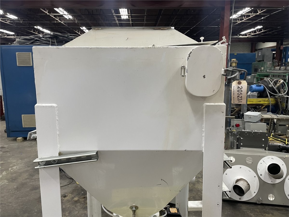 26 cu.ft. Carbon Steel Surge Bin w/ rotary air lock, .75 HP WEG AC motor (4 available) - Image 5