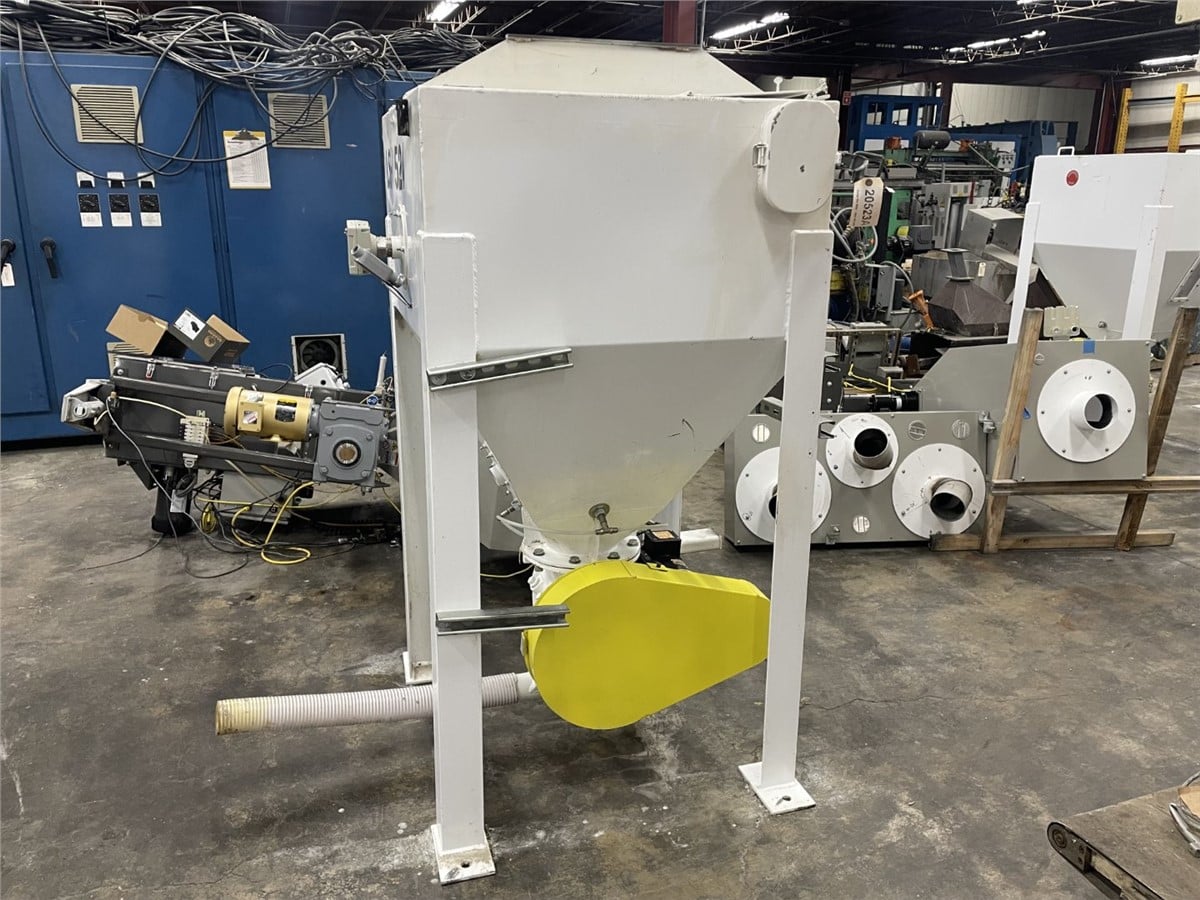 26 cu.ft. Carbon Steel Surge Bin w/ rotary air lock, .75 HP WEG AC motor (4 available) - Image 6