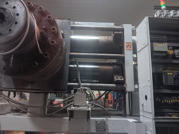 9.8" x 13.5" Kreyenborg #LK-SWE-730, Screen Changer, 4-10 ton, 1740 PSI, 716-788°F, 480 V., 1999 - Image 4