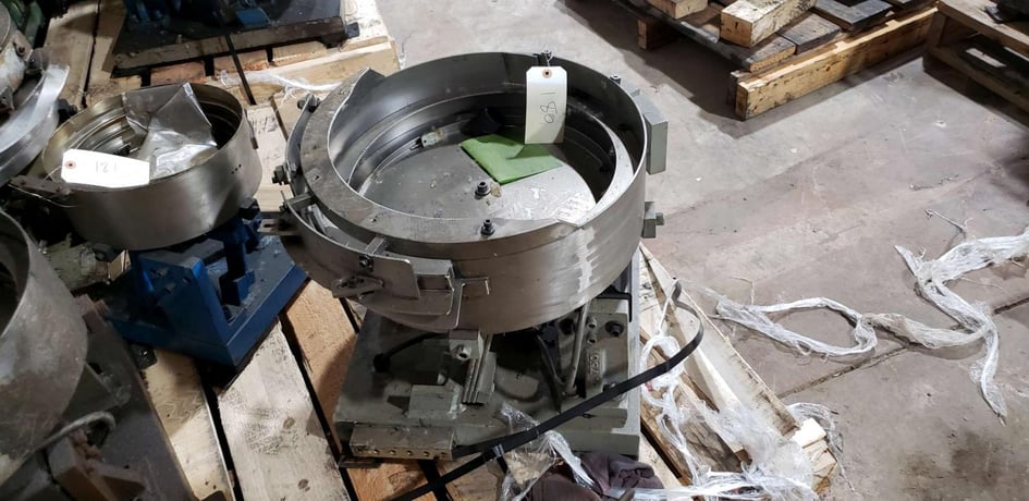 Feeder Bowl, clock wise direction, 4-25 mm capacity, 18" base, 19" depth, 13.5" discharge height, bolt part - Image 3