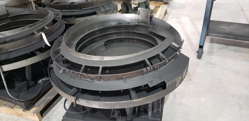 Vibratory Bowl, 30" base, 11" depth - Image 4