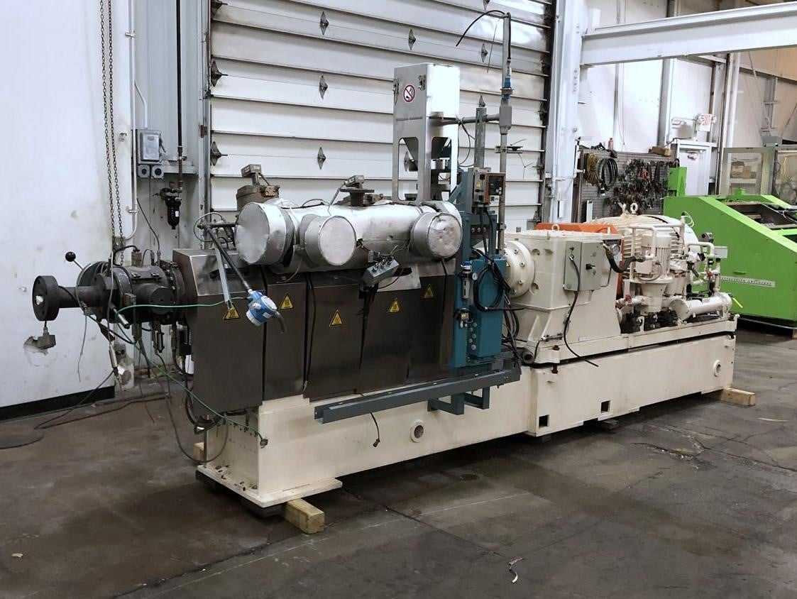 2.36" Berstorff, co-rotating twin screw extruder, 34:1 L/D ratio, 500 RPM screw speed, 200 HP Reliance VXS AC - Image 3