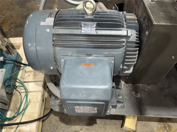 14" x 56" Cumberland #1456, pull-roll granulator, 75 HP TECO Westinghouse motor, 3 knife open rotor, 2 bed - Image 4