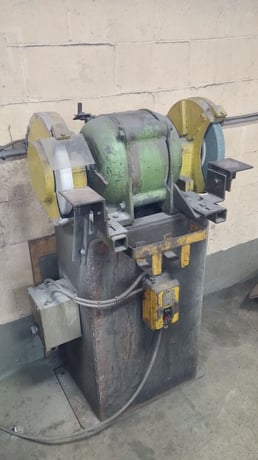 Delstar, heavy duty pedestal grinder, 3 HP, 1150 RPM, (2) 14" wheels, adj tool rests - Image 2