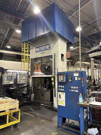 400 Ton, Macrodyne #MPFG400/400, hydraulic forging press, 32" stroke, 56" DL, 200 HP, 2013 - Image 2