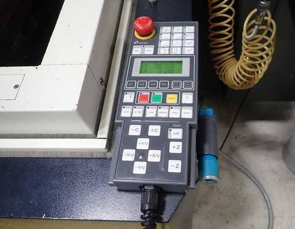 Makino #U86, CNC Wire Electrical Discharge Machine, 48" x 35.8" table, 31.4" X, 23.6" Y, 20.47" Z, Hyper i - Image 4
