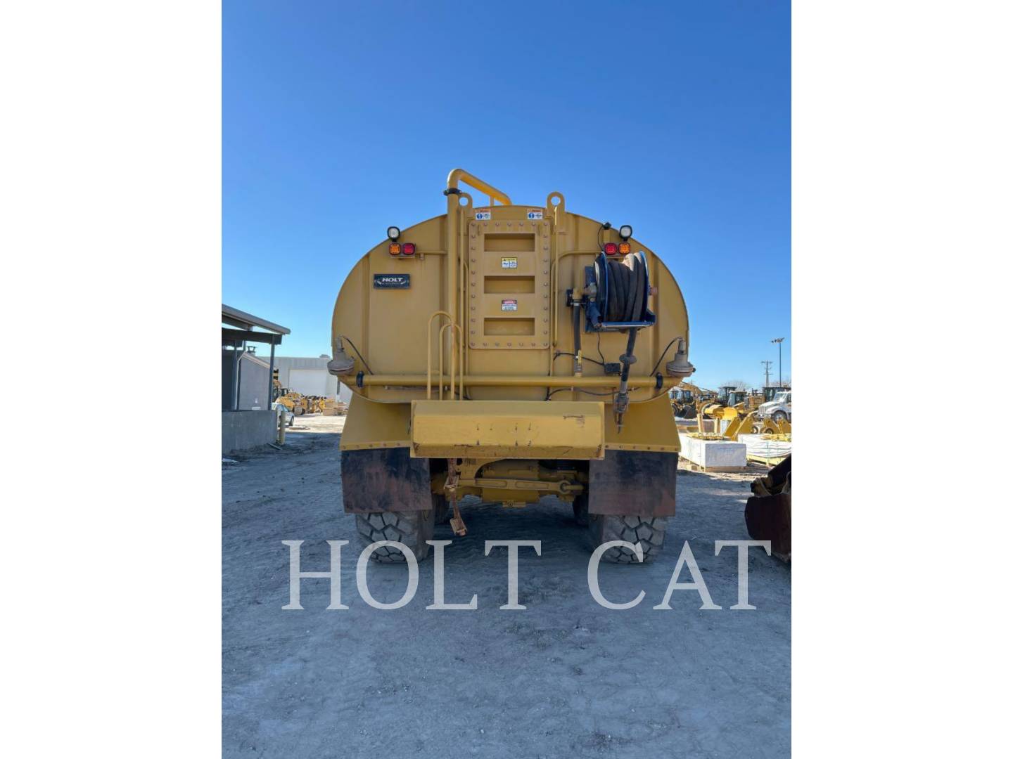 Caterpillar W00 725, Water Truck, 2189 hours, S/N: 3T900747, 2022 - Image 4
