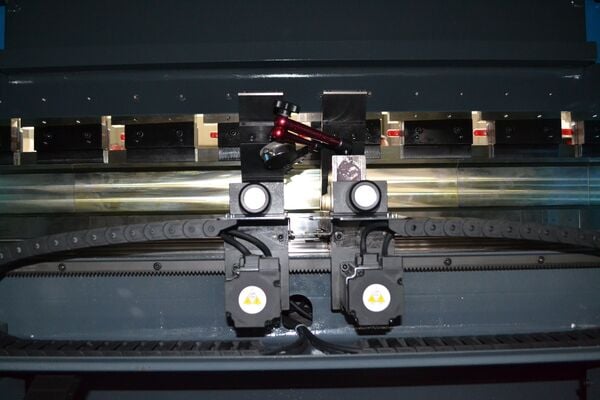 50 Ton, Krras #MKE-50T/2000, Full Electric CNC press brake, 6.5'OA, 67" between housing - Image 10