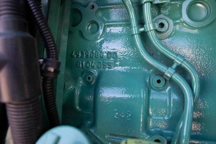 150 KW Cummins #DSGAC, diesel generator, weatherproof enclosure, 24 hr base tank, EPA Tier 3, 235 hours, 2007 - Image 2