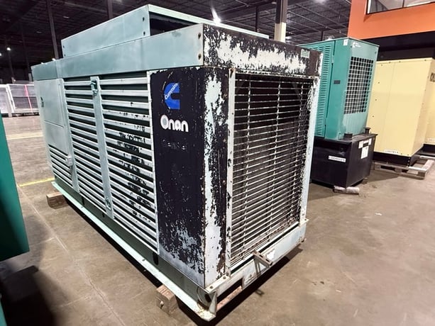 250 KW Cummins #250DFAC, diesel generator, 480 Volts, 540 hours, encl, 1998 - Image 5