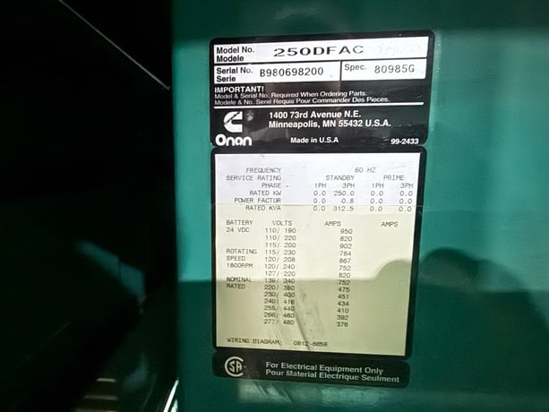 250 KW Cummins #250DFAC, diesel generator, 480 Volts, 540 hours, encl, 1998 - Image 7