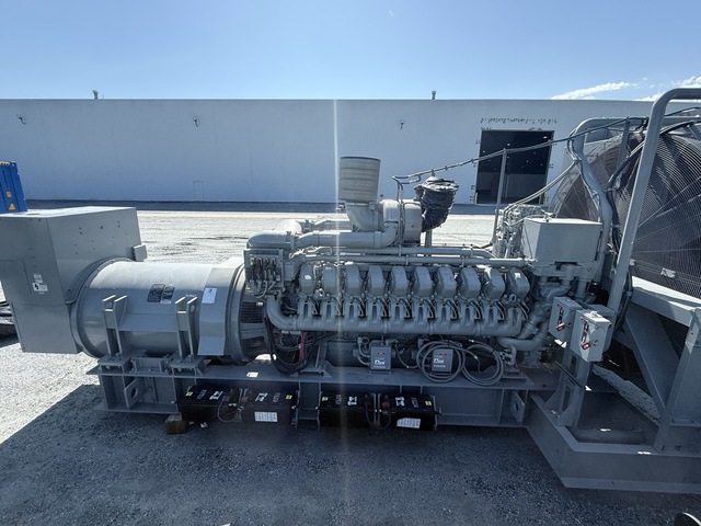 2500 kW MTU #2500SXC6DT2, Generator, 4160 Volts, 2009 - Image 2