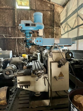 Summit #VS-350B, vertical milling machine, 10" x50" T-slot table, w/ 6" vise, worklight - Image 3
