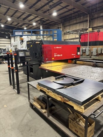 Amada #LC2415A3, CNC laser, 2000 watt, 61" x 198 sheet size with 1 reposition, Fanuc 16OiL, 2000 - Image 1