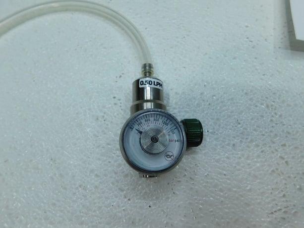 Industrial Scientific #18100883, Gas Cylinder Regulator, Male Inlet & Outlet, 0.5 LPM, 1.8 L Cylinder, New - Image 5