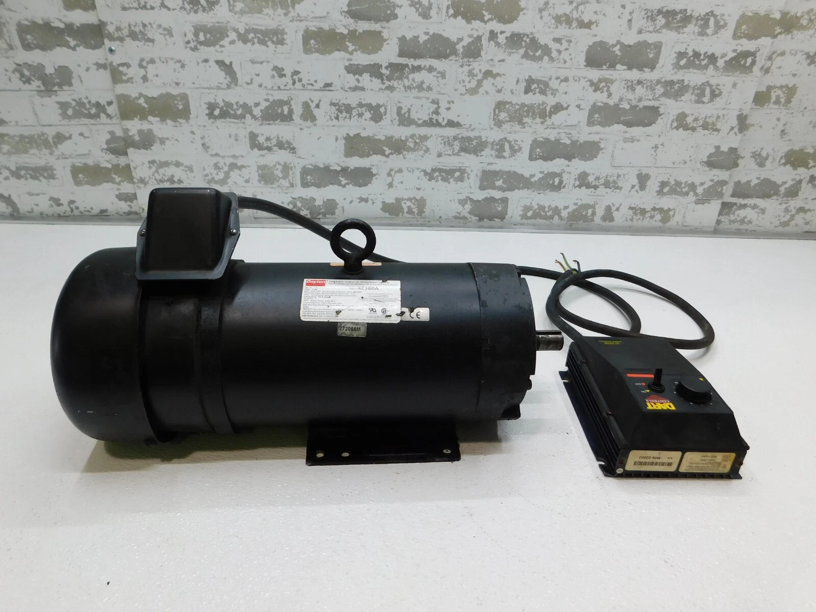 2 HP 1750 RPM Dayton, DC Permanent Magnet Motor w/Speed Control, Frame 143/5TC, 9.5 Amps, 180 VA, Used - Image 1