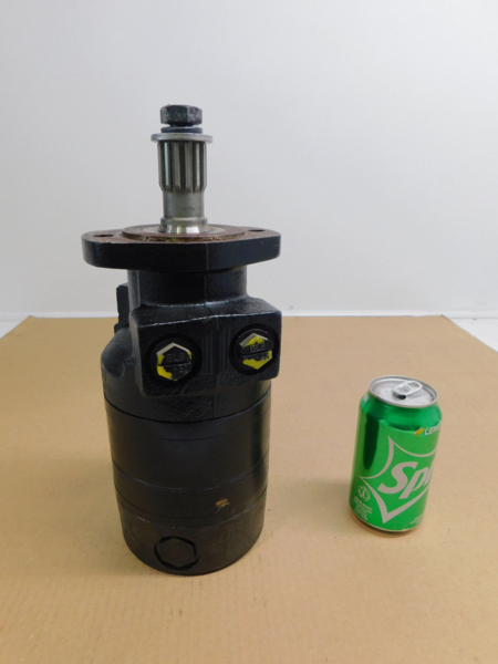 20.6 cu in per rev Parker #TG0335AS050BBBC, Medium Duty Torqmotor Motor, 1.25" 14-Tooth Spline Shaft, New - Image 1