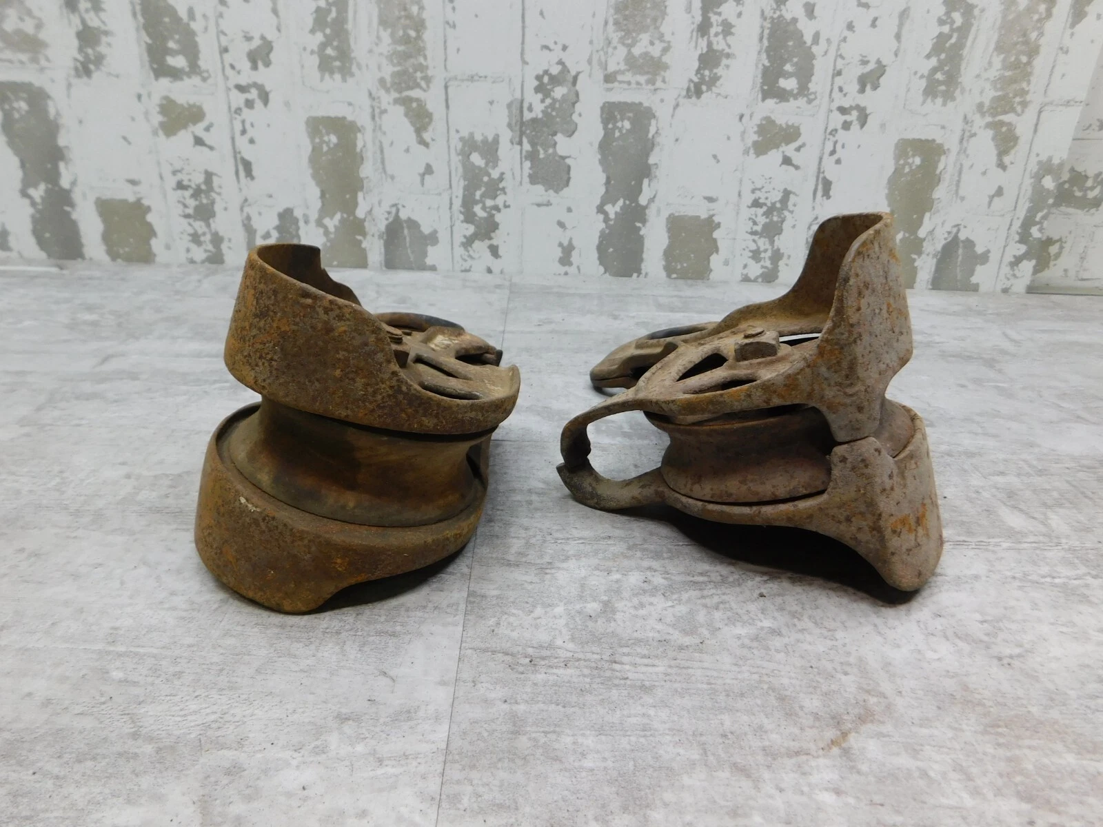 Farm/Barn Rope Pulleys, 2 Qty., Vintage, Antique, Collectible, Farm - Image 7
