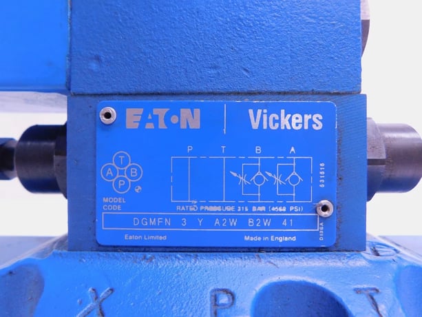 Eaton, Vickers #DG4V/DG5V/DGMFN, Hydraulic Solenoid Directional Control Valve, NEW - Image 4