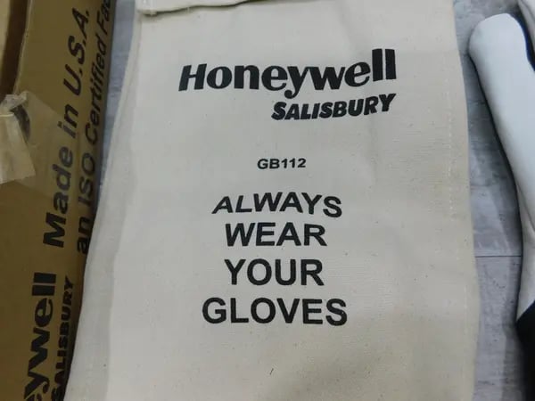 Honeywell Salisbury, GK011B/12, Rubber Insulating Glove Kit, Type I, Class 0, Size 12, AHZC Categ., 11" - Image 6