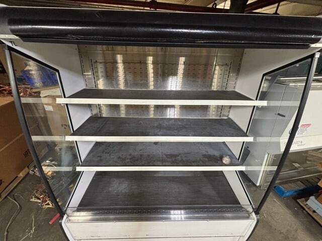 Federal Industrial #RSSM578SC-3, Black 59-1/4" Four Shelf Air Curtain Merchandiser - Image 4