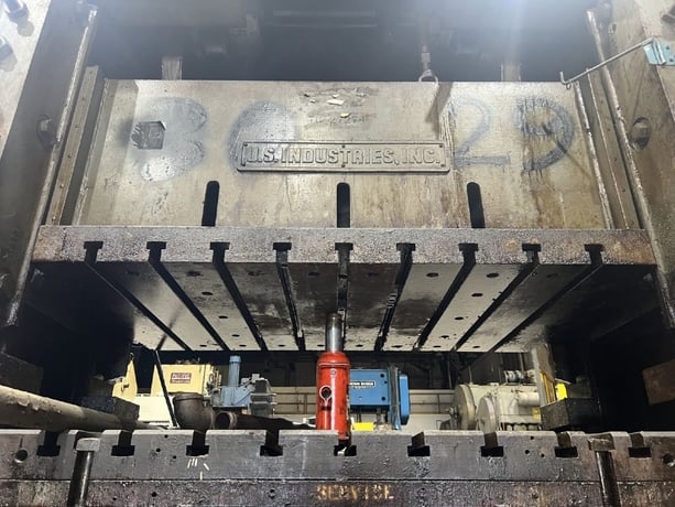 100 Ton, USI Clearing #S2-100-60-36, press, 8" stroke, 60" x 36" bed area - Image 8