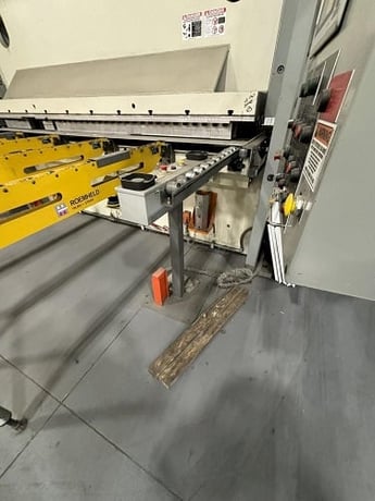 300 Ton, Pacific #300-OBL-10/60, straight side hydraulic press, 12" stroke, 50 HP, 2017 - Image 4