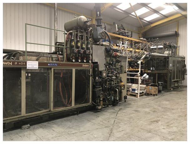 Brown #B4042 thermoforming line, 40" x 42", 6" daylight, w/ former & T340 trim press. 1996 - Image 6