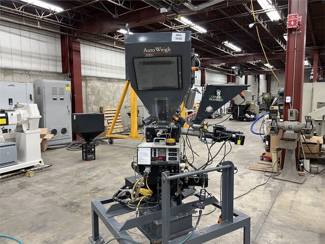 Maguire #WSB-220, 2 component gravimetric blender, 1000 lb/hr, additive auger feeder - Image 4