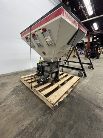 Maguire #WSB-160T, 6 component gravimetric blender, 425 lb/hr, 56" discharge height, Control & stand, 2003 - Image 8