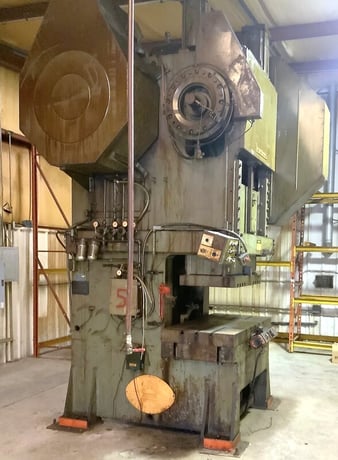 200 Ton, Federal #G1-200-54-30, OBI press, 6" stroke, 22" Shut Height, 54" x 30" Bed, 35 SPM, 1995 - Image 3