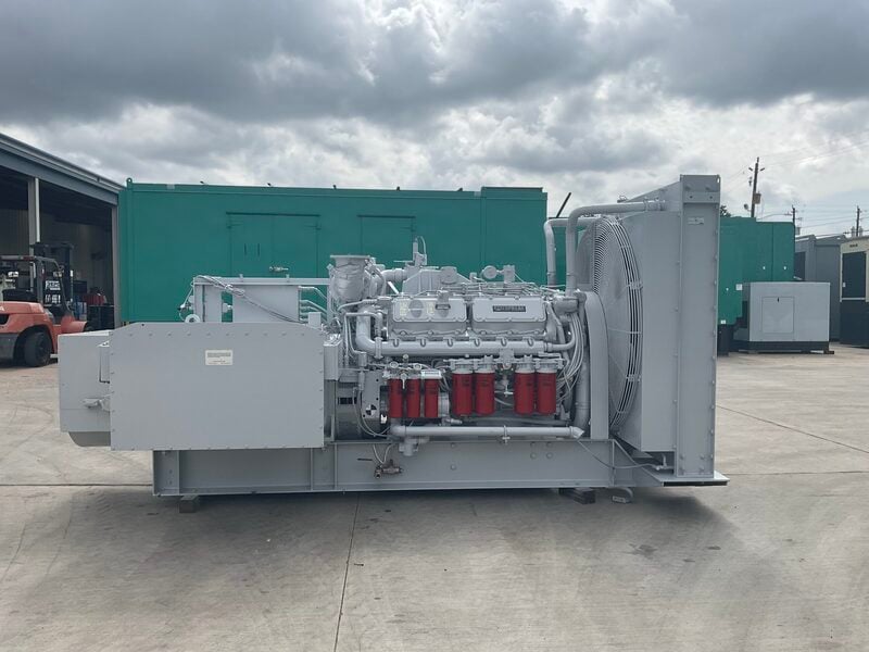 500 KW Caterpillar #3412DITA, diesel generator set, 277/480 Volts, 3-phase, 831 HP @ 1800 RPM, Woodward 2301A - Image 3