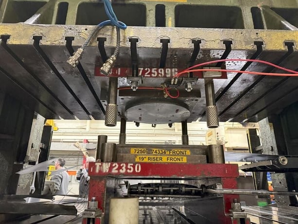 300 Ton, Minster Hevistamper #E2-300-84-48, 12" stroke, 30" Shut Height, 6" adj., 84" x48" bed, 80 SPM, air - Image 10
