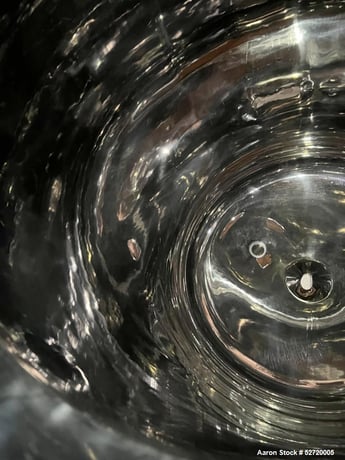 68.6 gallon Olsa, 250 Liter Vertical 316L Stainless Steel Pressure Tank, Vertical, 7.55" (700mm) diameter x - Image 8