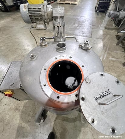75 gallon Amherst Stainless Steel Pressure Tank,, 304L Stainless Steel, Vertical. Approximate 30" diameter x - Image 5