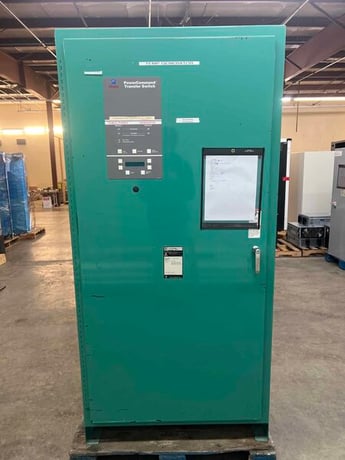 1200 Amp. Cummins OTPCE-4490706, 3-pole automatic transfer switch, 240 Volts, Nema 1, 2000 - Image 1