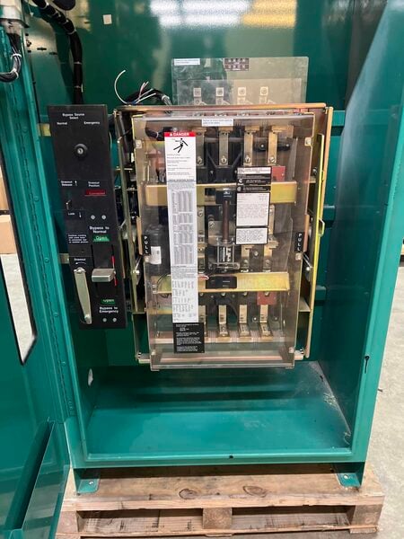 225 Amp. Cummins BTPCB-5674607, 4-pole automatic transfer switch, 480 Volts, 2004 - Image 2