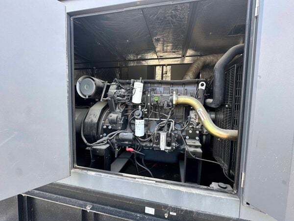 200 KW Generac #SD0200GG178.7D18HPSY3, diesel generator, sound attenuated enclosure, 120/08 Volts, 2016 - Image 7