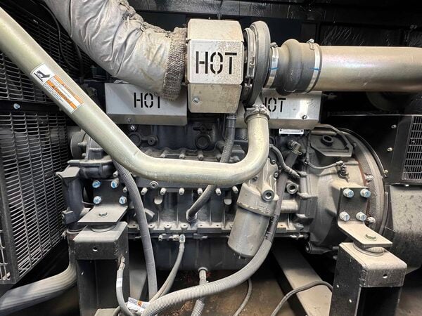 200 KW Generac #SD0200GG178.7D18HPSY3, diesel generator, sound attenuated enclosure, 120/08 Volts, 2016 - Image 9
