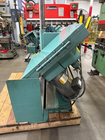 9" x 17" W.F. Wells #W-9-1, horizontal bandsaw, 70-380 FPM, 138" x 1" x .035"blade size, 3 HP - Image 5
