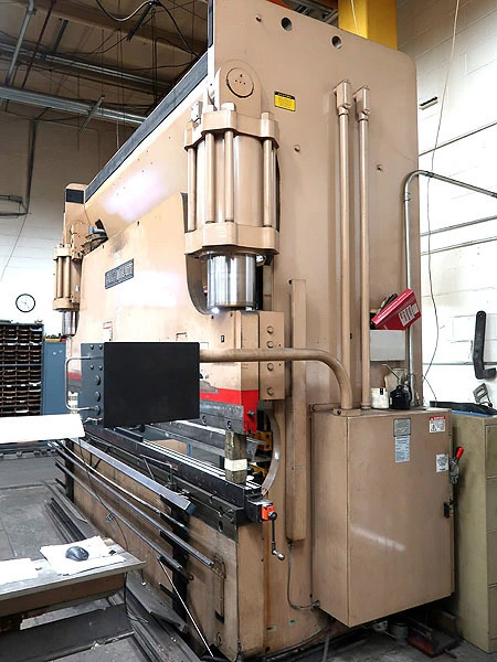 350 Ton, Cincinnati #CBII350, CNC press brake, 12' overall, 150" between housing, 16" stroke, 10" throat, 24" - Image 3