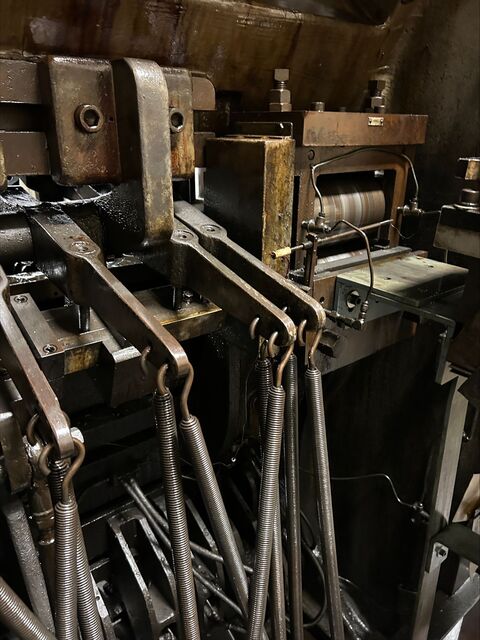 U.S. Baird #5L51, transfer press, 7" stroke, 13 op die, Minster clutch brake - Image 10