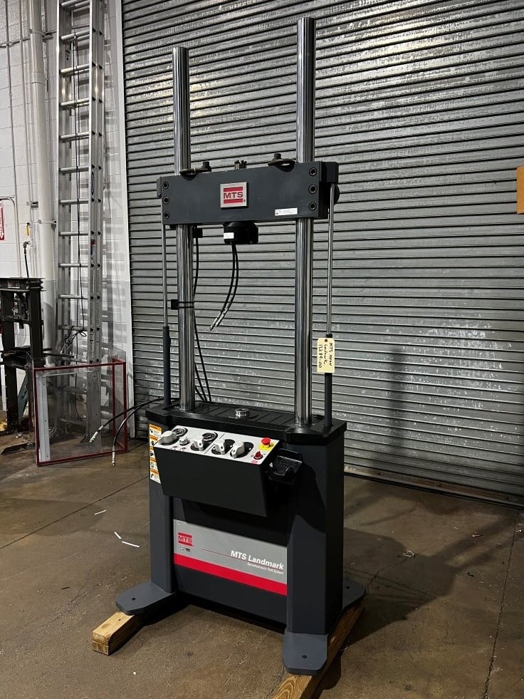 22 KIP (100kN) MTS #370.10, Landmark Fatigue Testing Load Frame, 2 Column, 21" between columns - Image 2