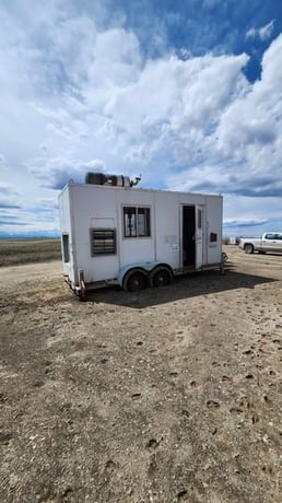 230 HP Mycom #G160S-M, screw compressor, 1-stage, Chev 454, 1999 - Image 1