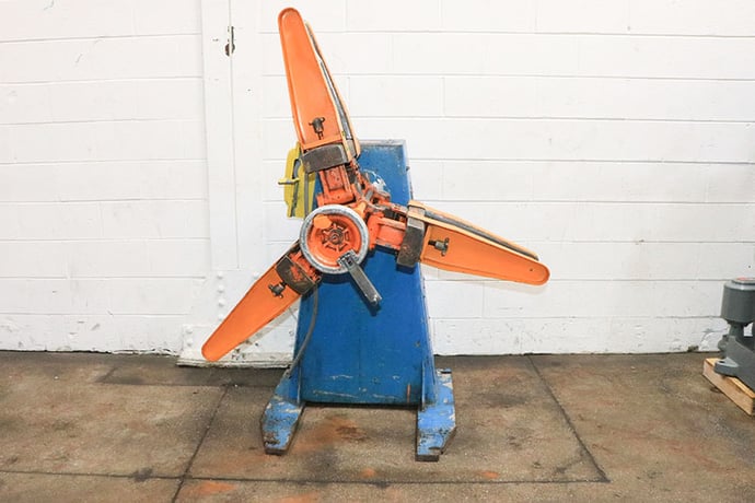 2500 lb. Cooper Weymouth Peterson #2500-18P, non-motorized uncoiler, 18" width, 48" outside dimensions - Image 1