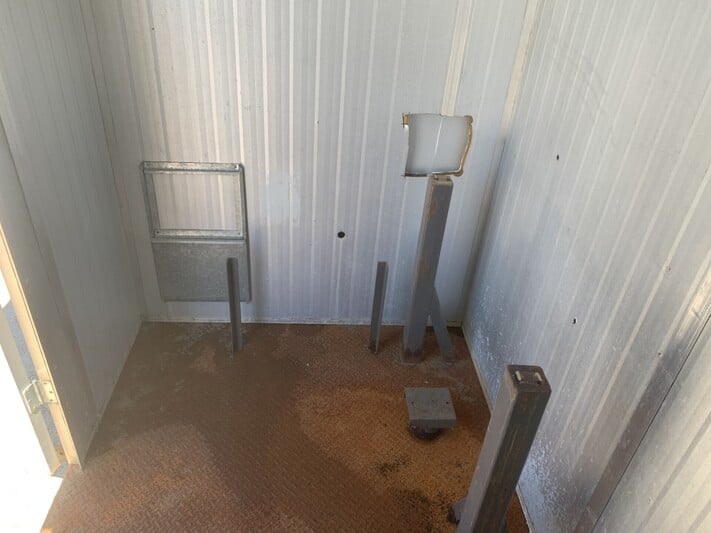 8' x 5' x 8.2' Equipment Building - Image 5