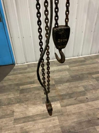 2 Ton, Budgit, power chain hoist, 10' lift, 220/440 V., 3 phase - Image 6