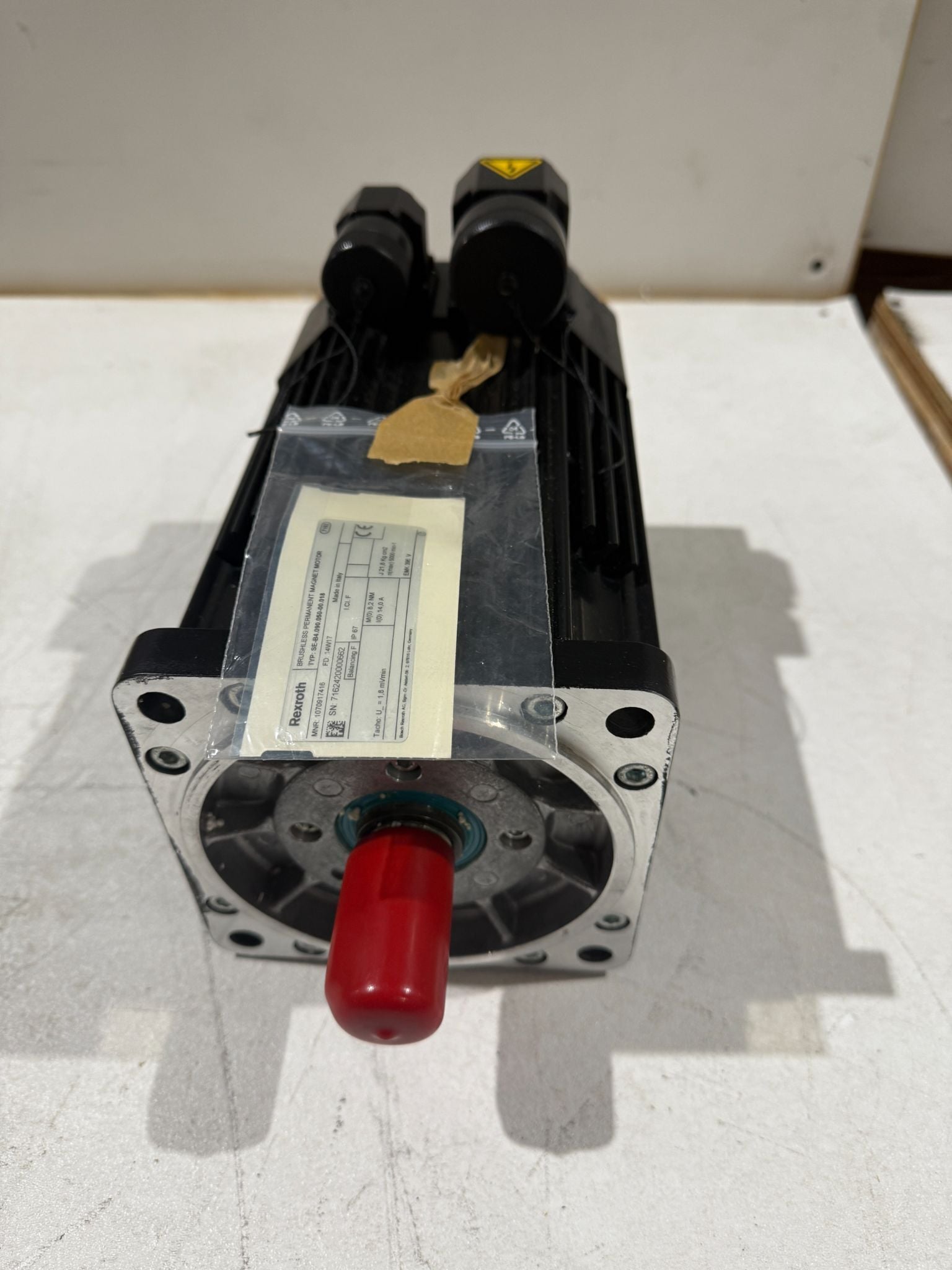 Rexroth #SE-B4.090.050-00.018, Servo Motor, 5000 RPM, no box, New - Image 2